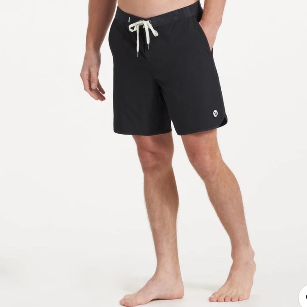 VUORI Men’s CRUISE BOARDSHORT - BLACK